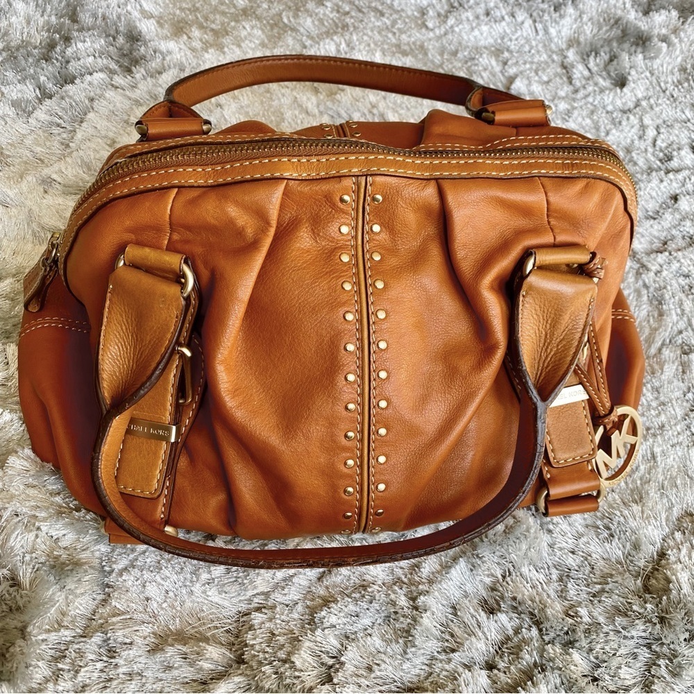 Michael Kors NWOT Leather Studded Handbag - Picture 3 of 10